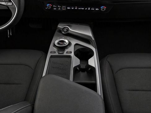Certified 2024 Kia EV6 Light AWD/4WD image 29