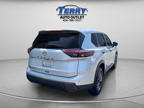 Used 2024 Nissan Rogue S FWD image 6