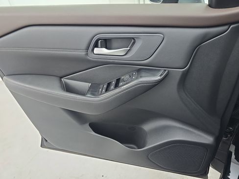 Certified 2023 Nissan Rogue SV w/ SV Premium B Package image 25