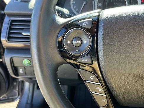 Used 2016 Honda Accord EX-L image 21