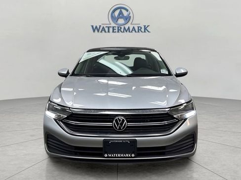 Used 2022 Volkswagen Jetta SE image 8