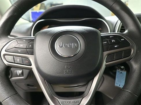 Used 2020 Jeep Cherokee Latitude image 17