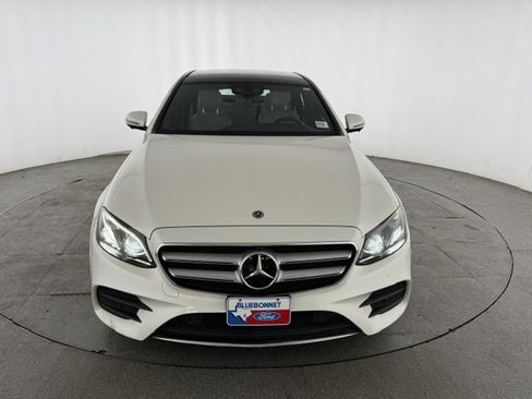 Used 2019 Mercedes-Benz E 300 4MATIC image 2