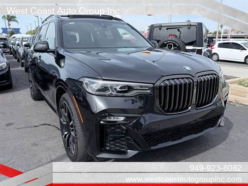 Used 2022 BMW X7 xDrive40i w/ M Sport Package AWD/4WD image 3