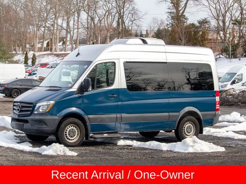 Used 2017 Mercedes-Benz Sprinter 2500 image 3