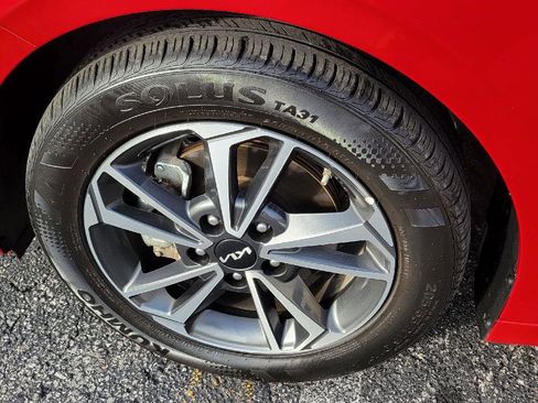 Used 2024 Kia Forte LXS image 12