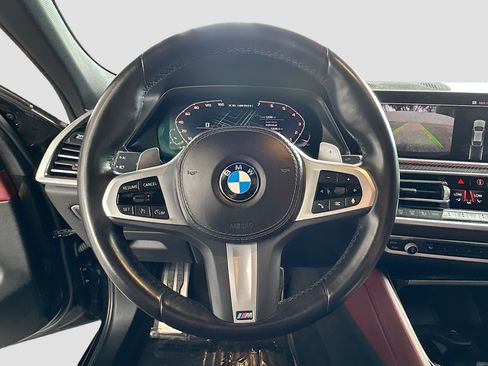 Used 2022 BMW X6 M50i w/ Premium Package image 11