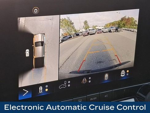 Used 2024 Chevrolet Colorado Trail Boss w/ Technology Package image 21