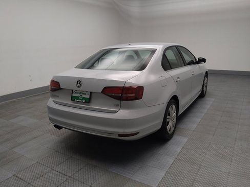 Used 2017 Volkswagen Jetta S w/ Jetta S Cold Weather Package FWD image 9
