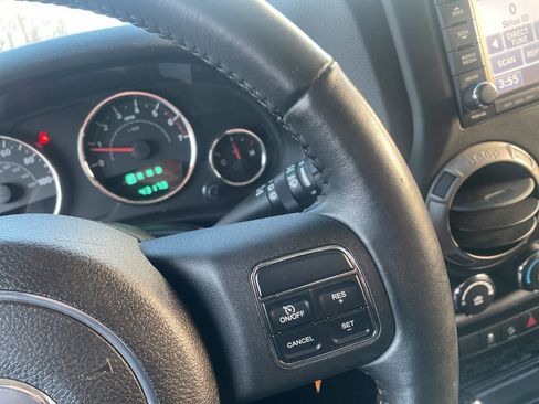 Used 2011 Jeep Wrangler Sport image 82