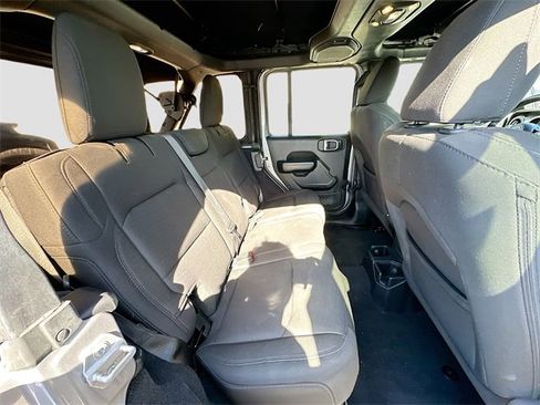 Used 2019 Jeep Wrangler Unlimited Sport S image 24
