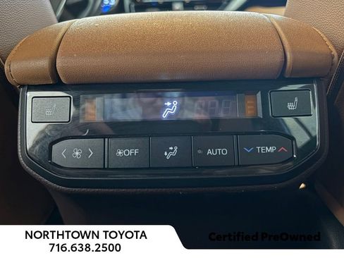 Used 2020 Toyota Highlander Platinum image 42