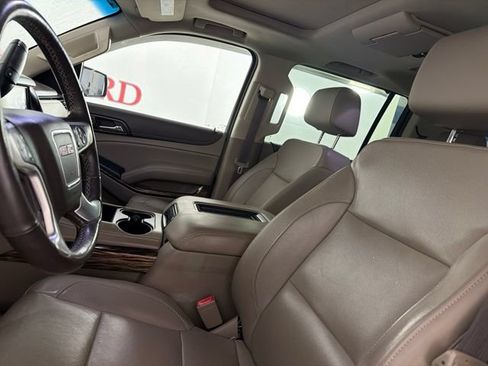 Used 2018 GMC Yukon XL SLT w/ Open Road Package RWD image 11