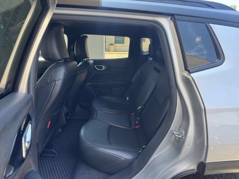 Used 2025 Jeep Compass Trailhawk AWD/4WD image 20