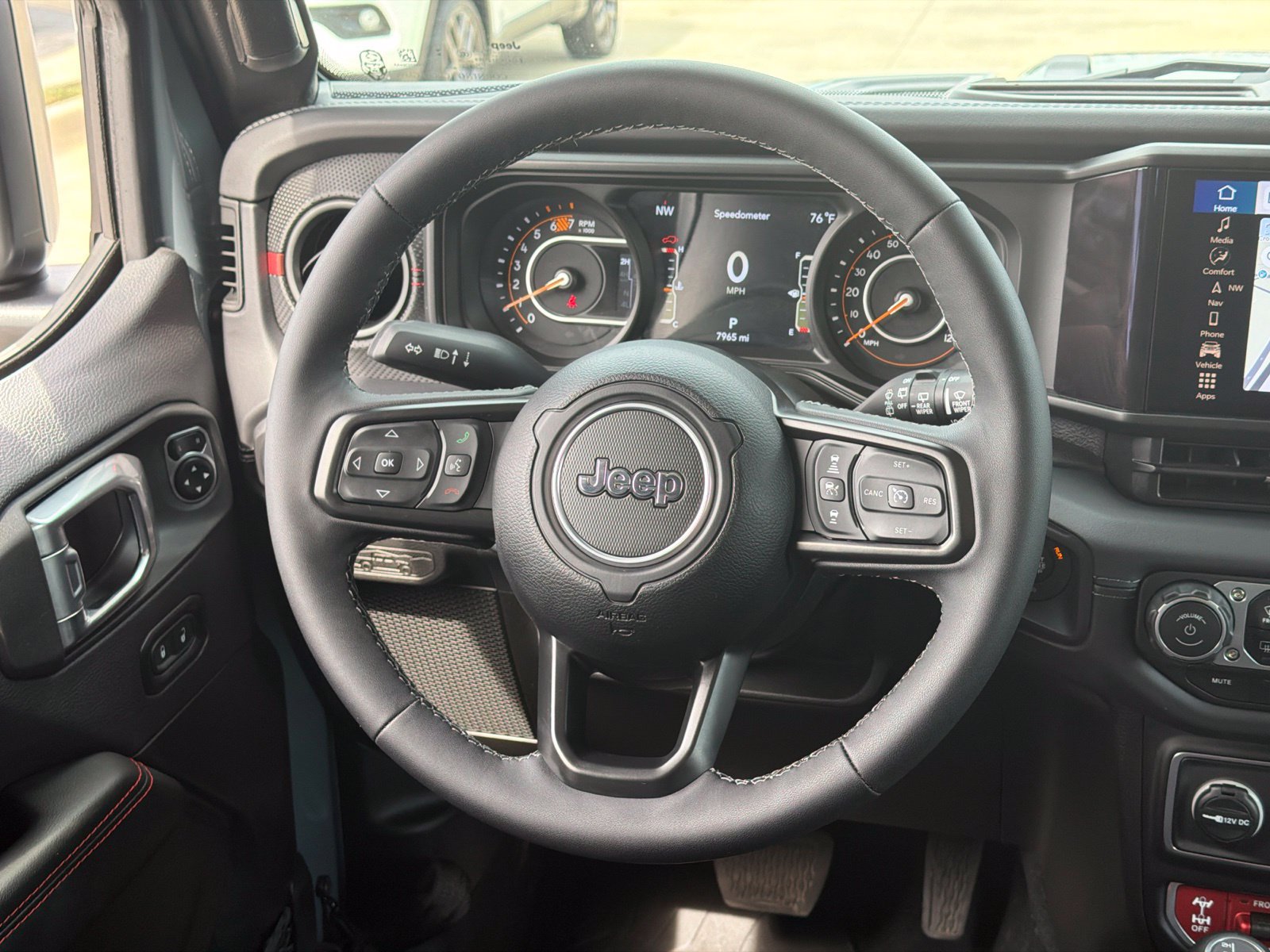 Used 2025 Jeep Wrangler Rubicon AWD/4WD image 19