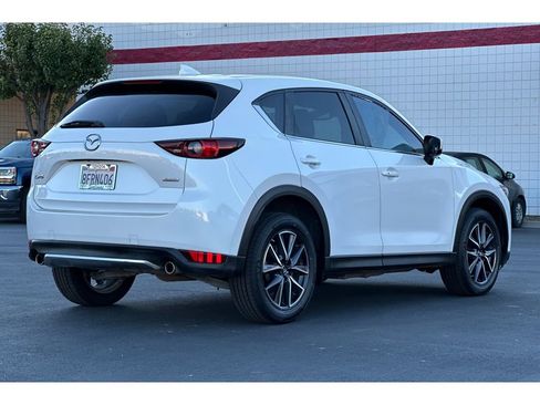 Used 2018 MAZDA CX-5 Touring w/ Preferred Equipment Package image 4