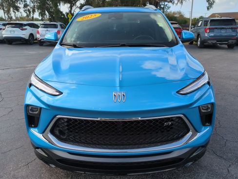 Used 2025 Buick Encore GX Sport Touring w/ Comfort Package image 9