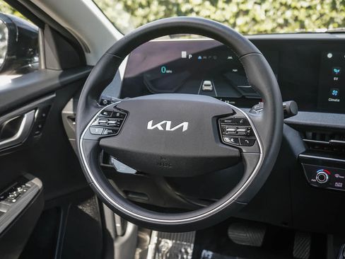 Used 2023 Kia EV6 Light RWD image 15
