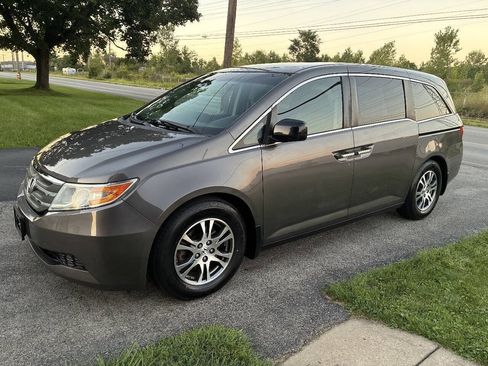 Used 2011 Honda Odyssey EX image 2