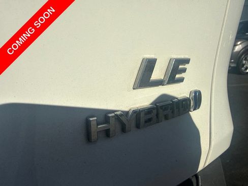 Used 2020 Toyota RAV4 LE w/ Carpet Mat Package AWD/4WD image 15
