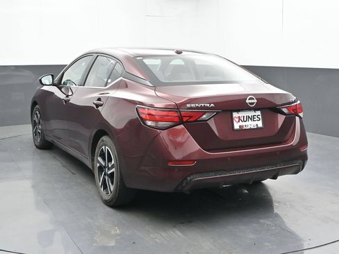 Used 2024 Nissan Sentra SV FWD image 11