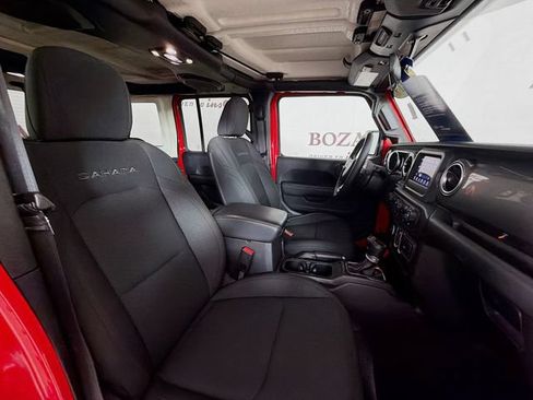 Used 2019 Jeep Wrangler Unlimited Sahara AWD/4WD image 33