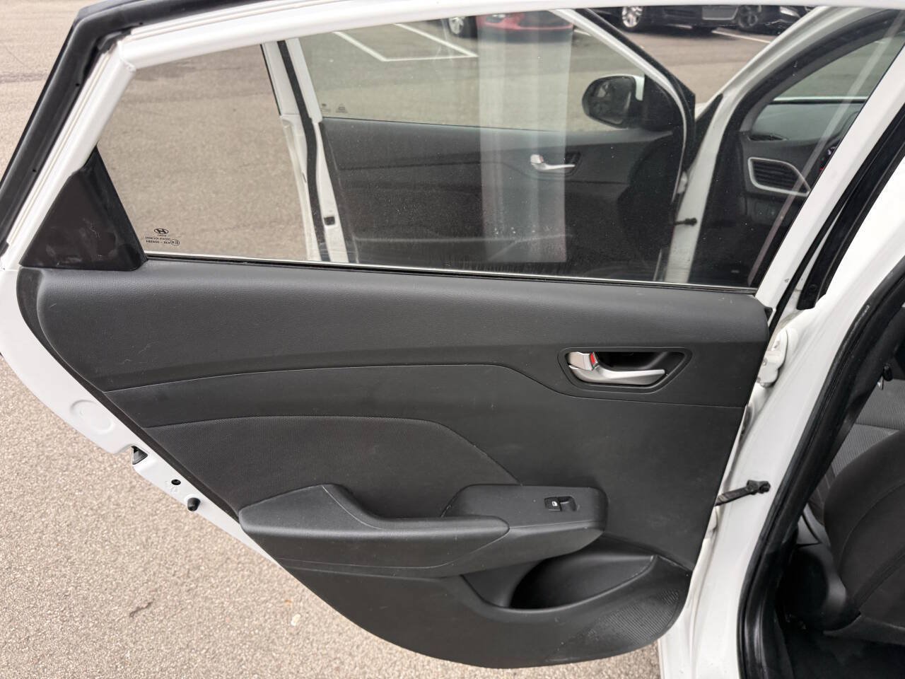 Used 2021 Hyundai Accent SEL FWD image 23