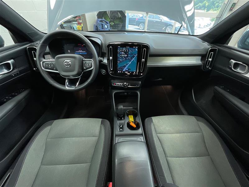 Used 2023 Volvo XC40 B5 Core AWD/4WD image 21