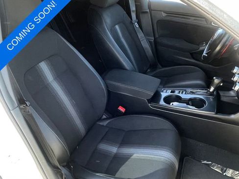 Used 2023 Honda Civic Sport image 4