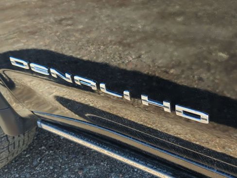 Used 2024 GMC Sierra 3500 Denali Ultimate image 32