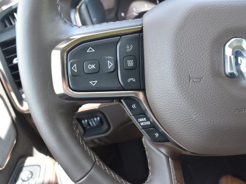 Used 2025 RAM 1500 Limited w/ Off Road Group AWD/4WD image 22