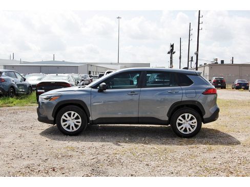 Used 2022 Toyota Corolla Cross L FWD image 6