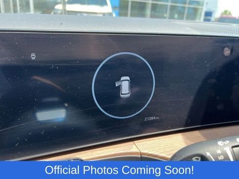 Used 2025 Hyundai Santa Fe Limited FWD image 4