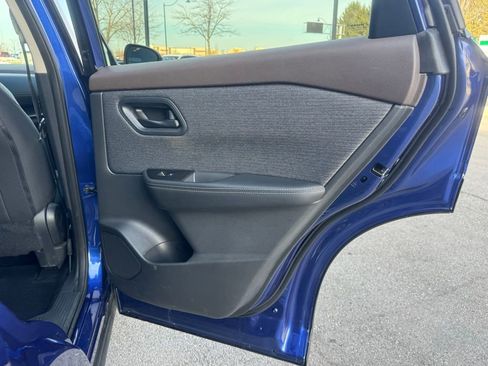 Used 2021 Nissan Rogue S image 40