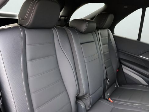 New 2026 Mercedes-Benz GLE 450 4MATIC image 14