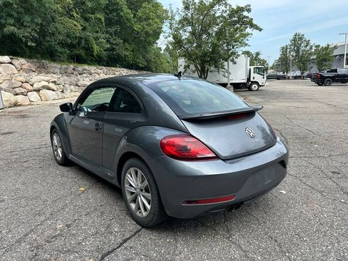 Used 2018 Volkswagen Beetle 2.0T S FWD image 3