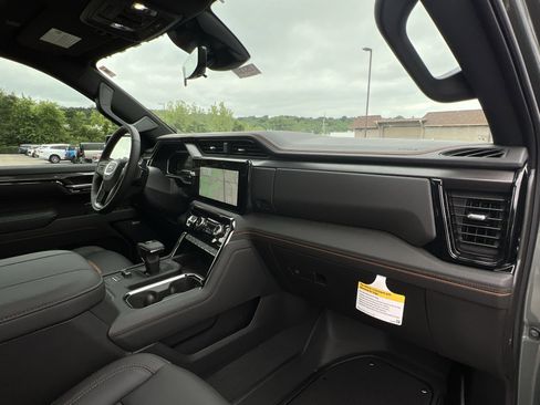 New 2025 GMC Sierra 1500 AT4 w/ AT4 Premium Package image 67