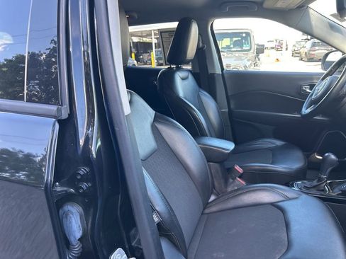 Certified 2020 Jeep Compass Latitude image 21