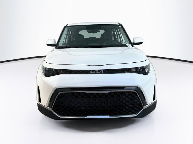 Used 2023 Kia Soul S FWD image 2