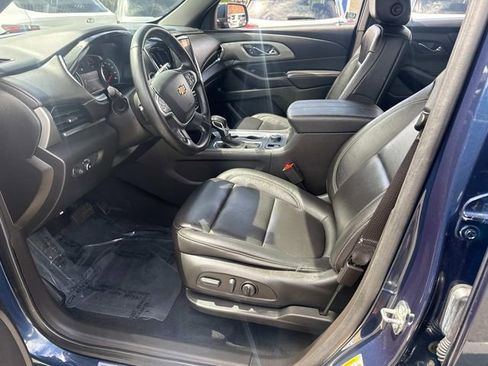 Used 2023 Chevrolet Traverse LT image 22