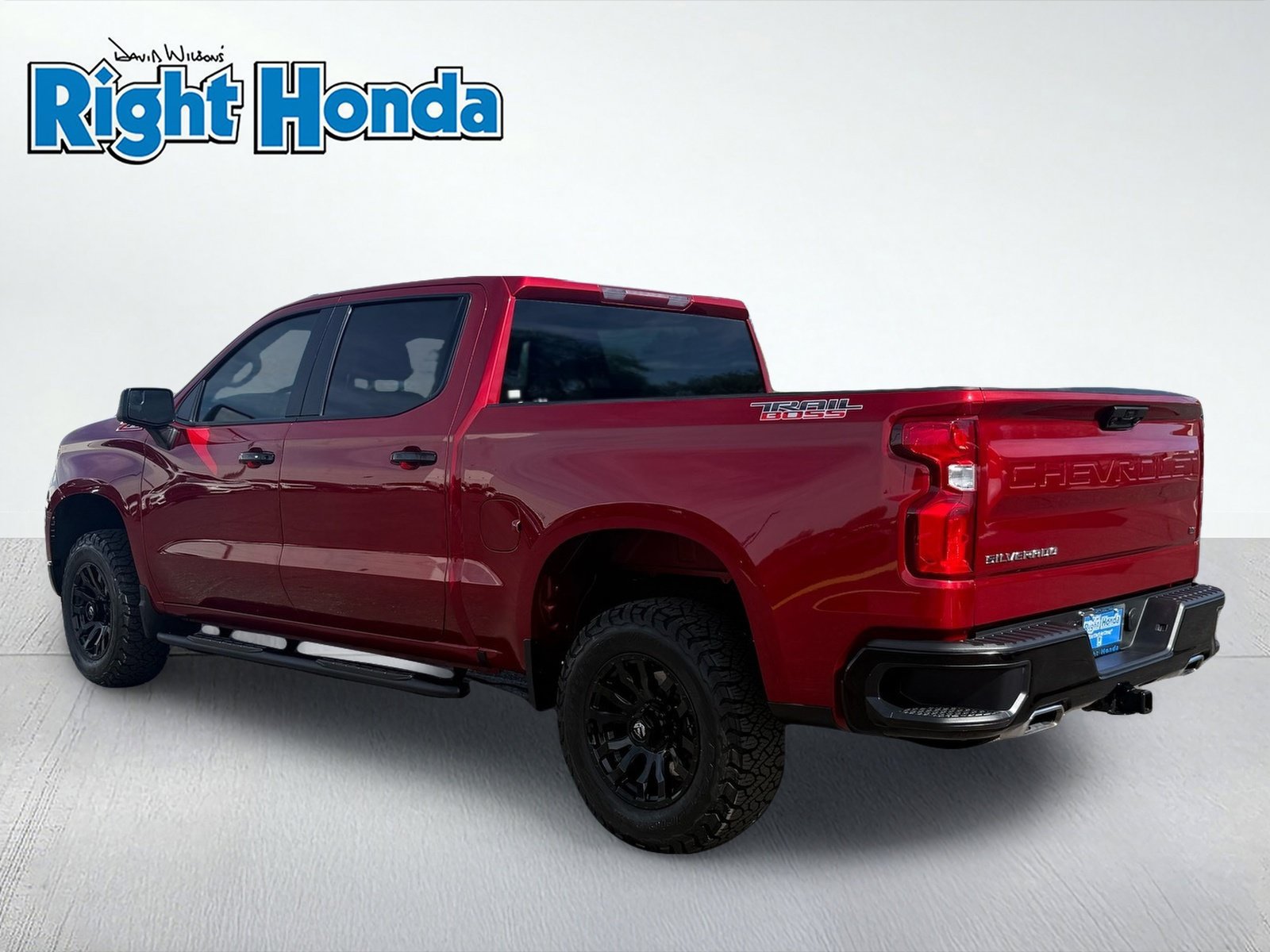 Used 2024 Chevrolet Silverado 1500 LT Trail Boss AWD/4WD image 4