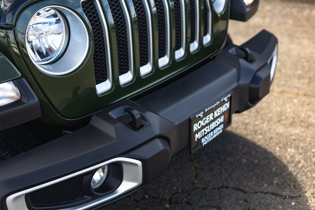 Used 2023 Jeep Wrangler Unlimited Sahara AWD/4WD image 4