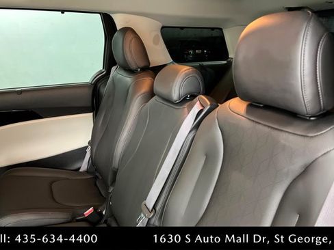 Used 2024 Kia Carnival SX FWD image 19