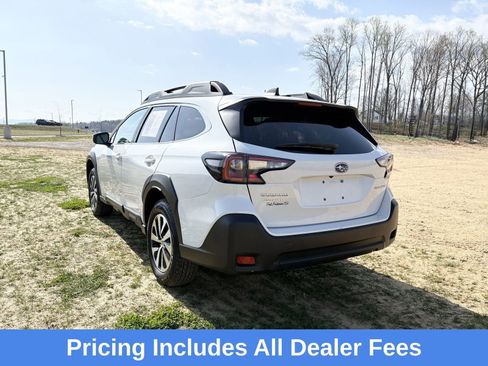 Certified 2025 Subaru Outback Premium AWD/4WD image 6