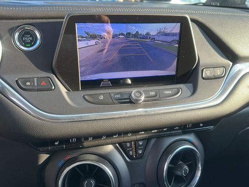 Used 2020 Chevrolet Blazer LT FWD image 27