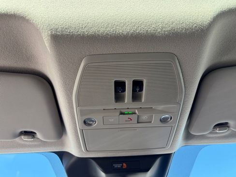New 2026 Nissan Kicks SR w/ SR Premium Package FWD image 21