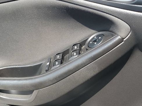 Used 2018 Ford Focus SE FWD image 21