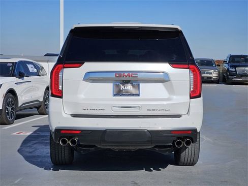 Used 2022 GMC Yukon Denali w/ Advanced Technology Package image 6