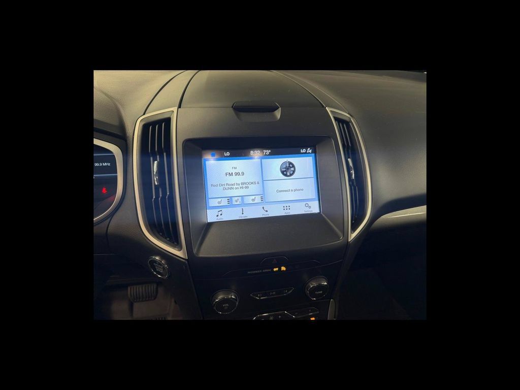 Used 2019 Ford Edge SEL w/ Equipment Group 201A AWD/4WD image 22