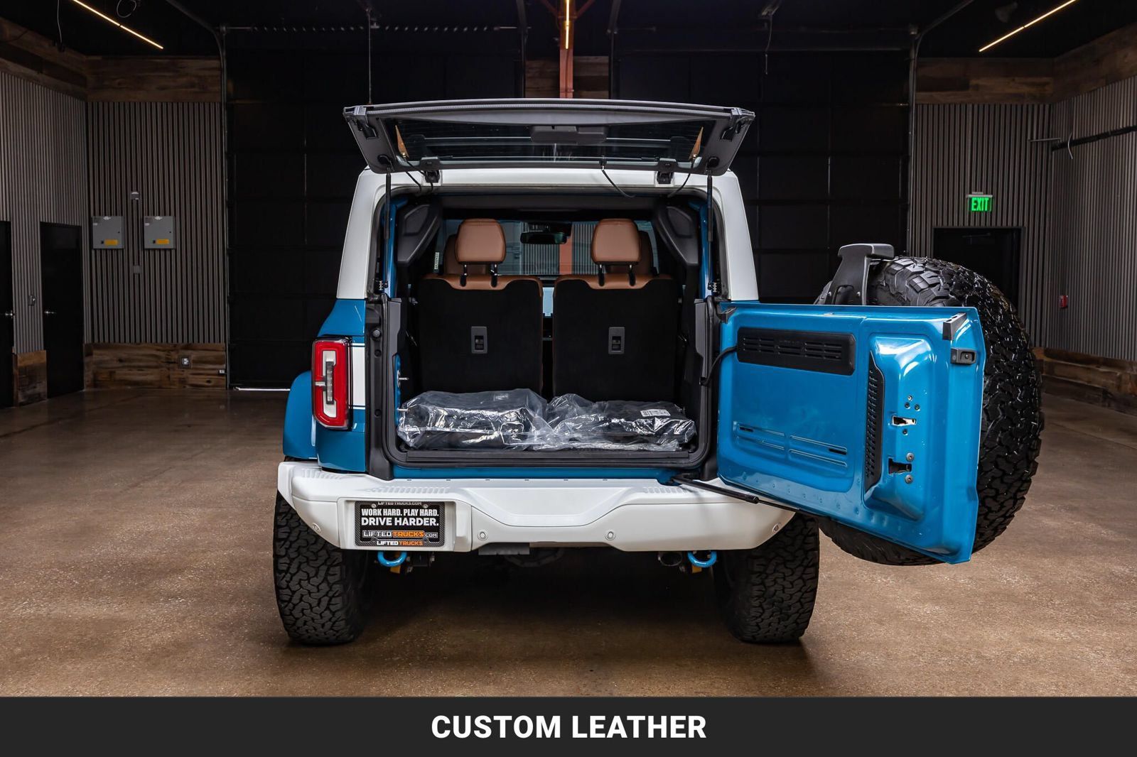 Used 2024 Ford Bronco Heritage Edition AWD/4WD image 9